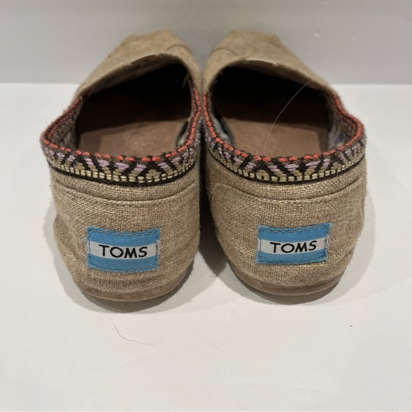 Toms Tan with Aztec Trim Women’s Size 8 - Picture 4 of 9